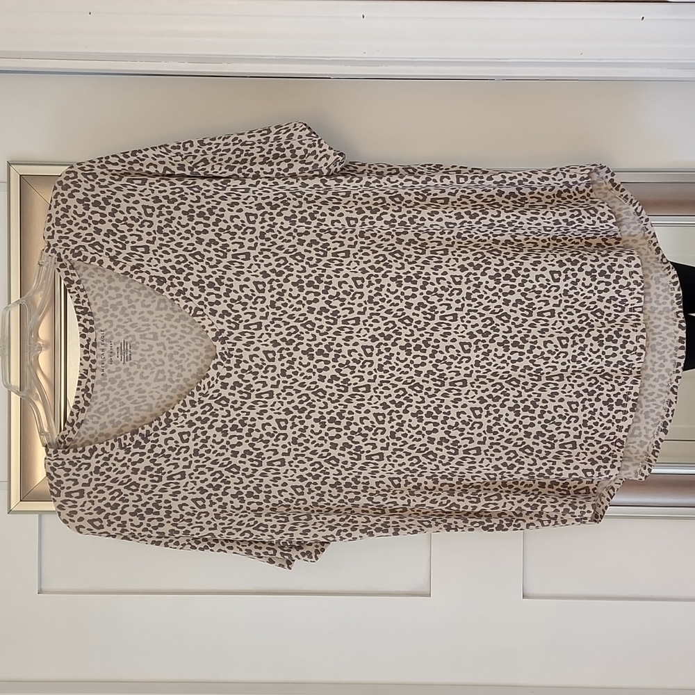 American Eagle Soft & Sexy tee, size M